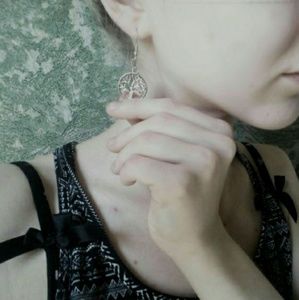 NWT Tree of Life Earrings